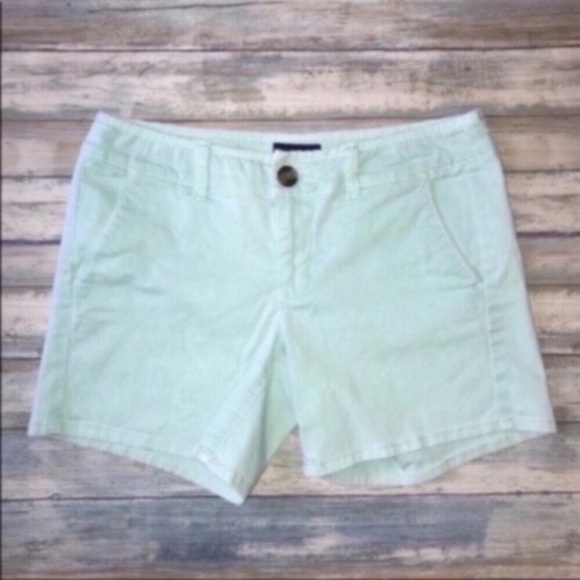 American Eagle Outfitters Pants - American Eagle Mint Midi 5" Inseam Shorts